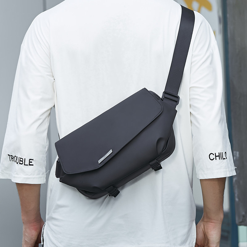 男士单肩斜挎包潮牌背包休闲大容量胸包日系ins手提机能风小挎包