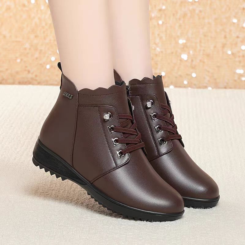 真皮羊毛妈妈女棉鞋秋冬款软底短靴女加绒加厚女鞋中老年惠州皮鞋