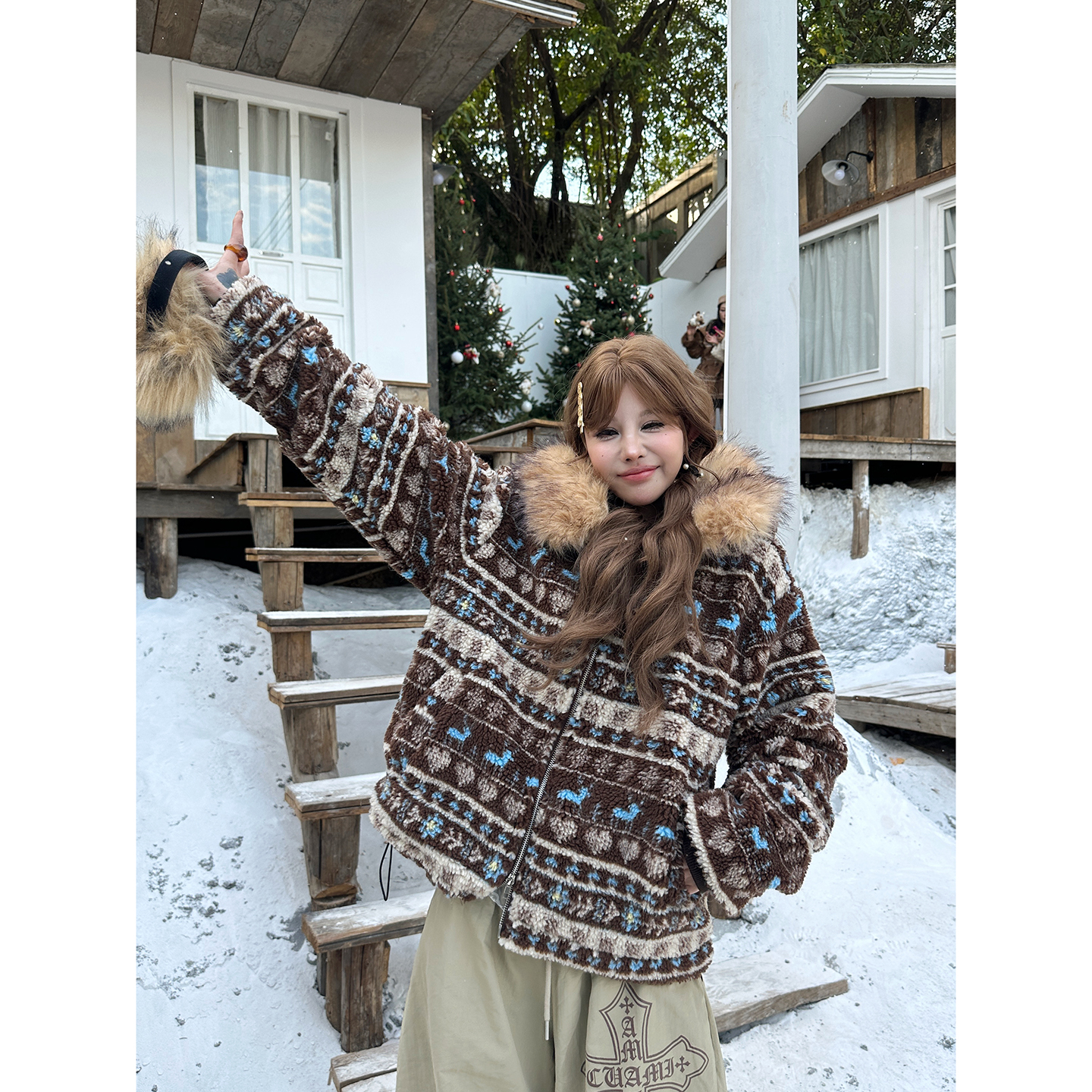 费尔岛显瘦加绒外套羊羔绒棉衣女