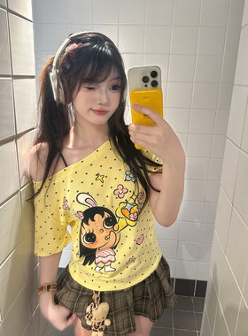 SIXMINU 少女多巴胺波点小玉斜肩短袖女夏宽松辣妹漏肩波点T恤女
