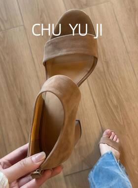 初遇季优雅木调意式女生 | 圆头罗马凉鞋女粗跟后拉链