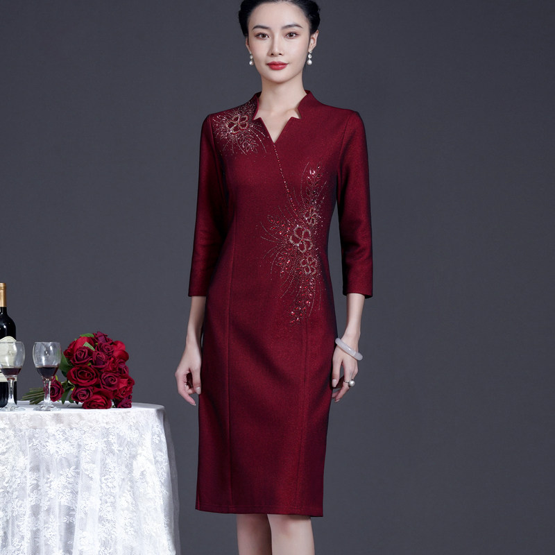 喜婆婆婚宴装洋气喜服2024新款结婚礼妈妈礼服年轻旗袍连衣裙春季