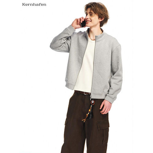 “质感拉满！ 被这件修身款加绒卫衣硬控了”| kernhafen柯恩哈芬