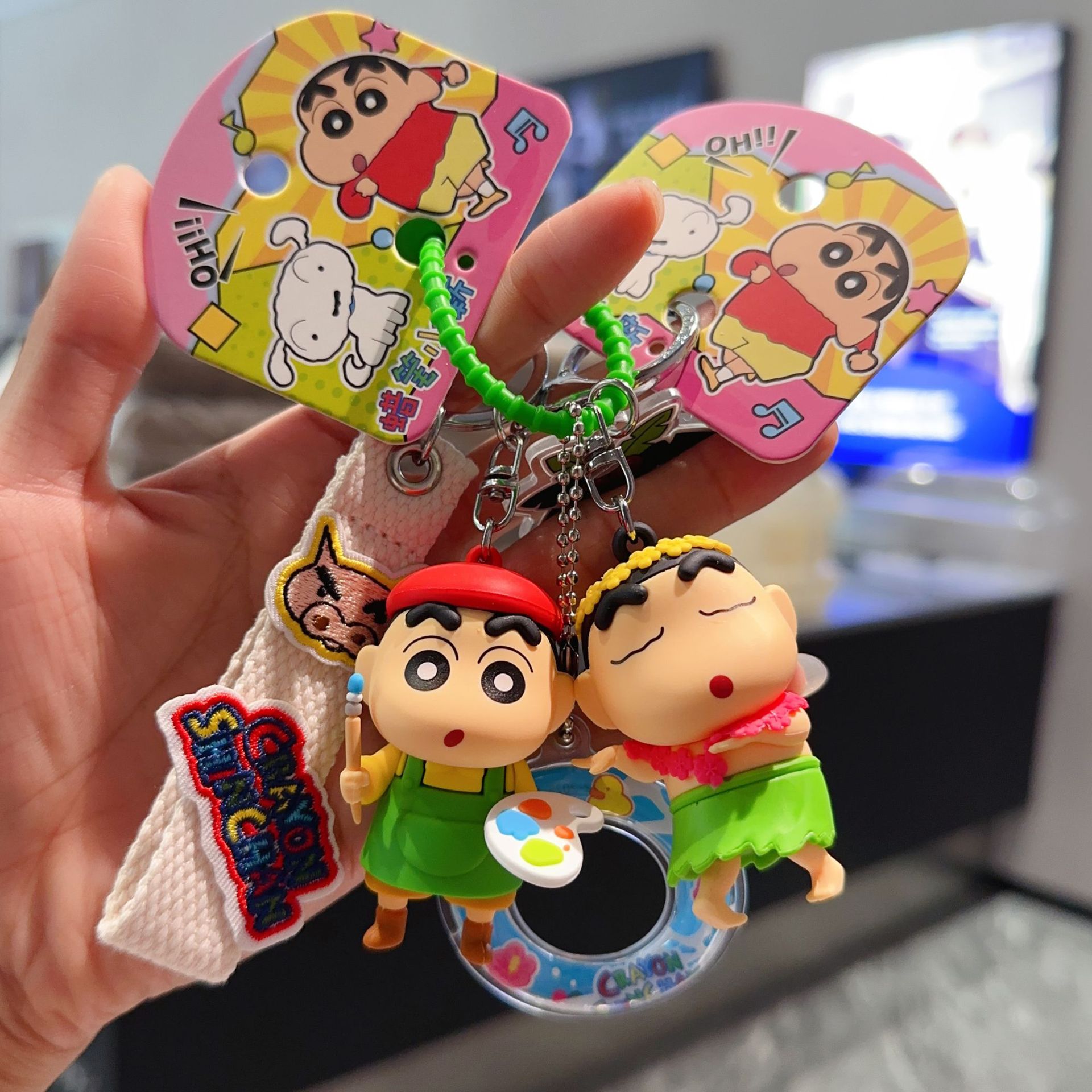 卡通新品正版蜡笔小新小画家公仔钥匙链圈闺蜜生日小礼品书包挂件