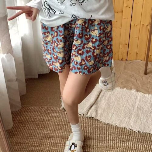 洋气咖豹KT猫2026夏季薄款休闲百搭卡通少女甜美遛弯居家短裤子