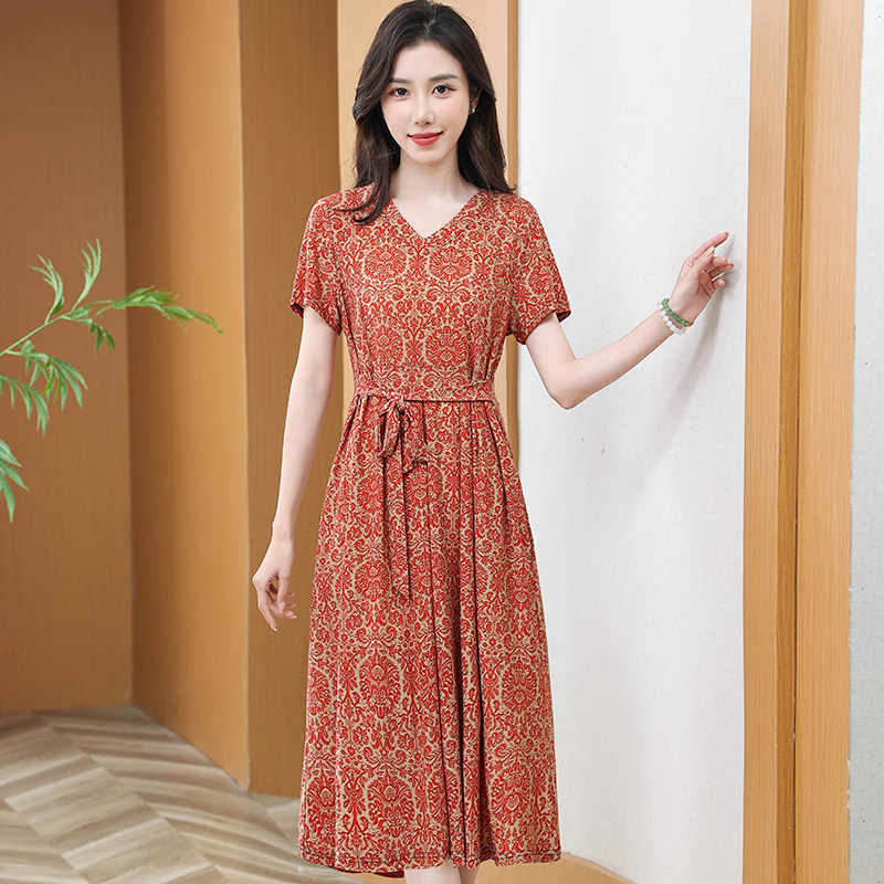 夏季新款舒适妈妈装冰丝碎花长款连衣裙修身显瘦中年女套头V领裙