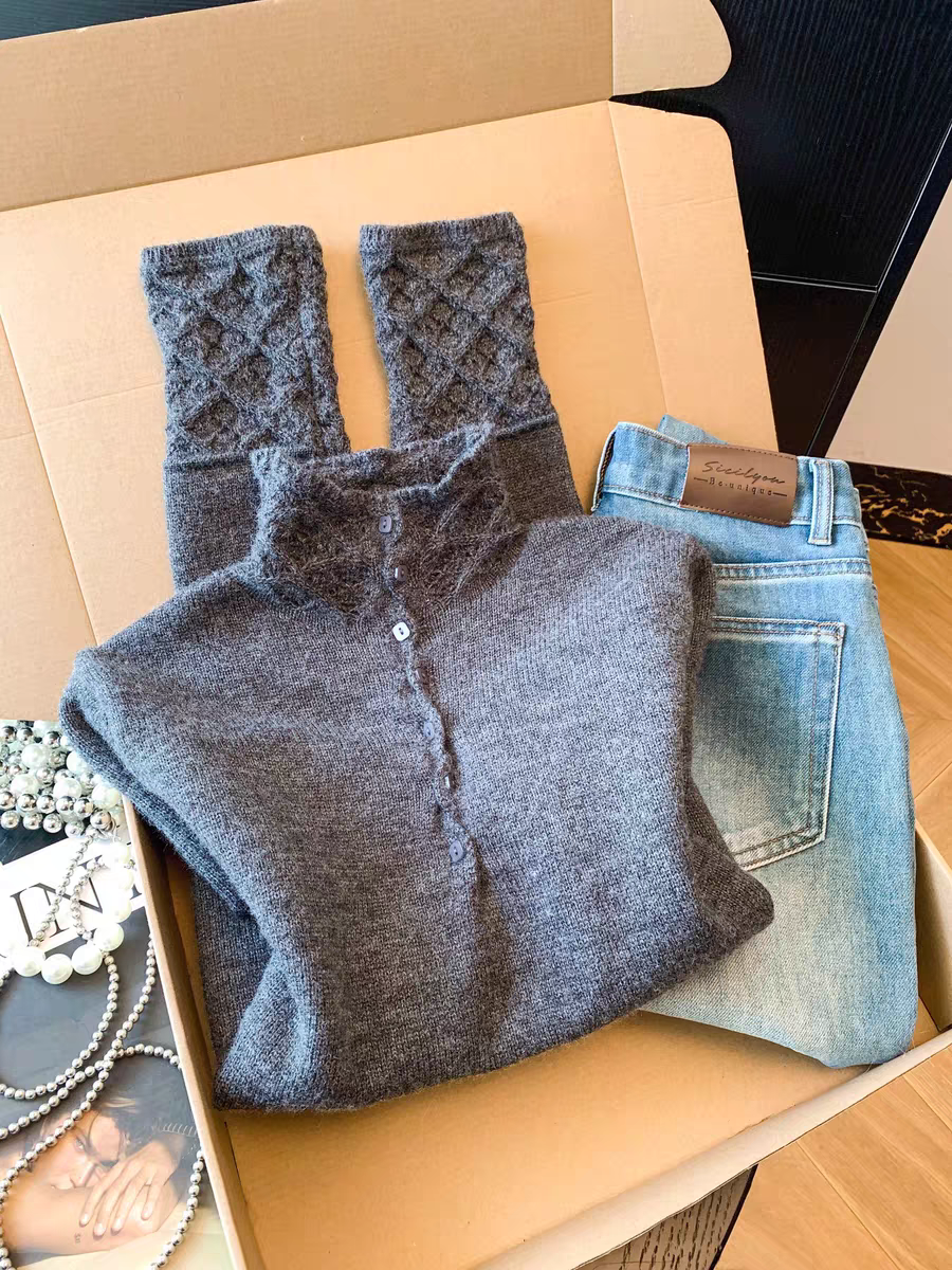 镂空钩花软糯半开高领毛衣