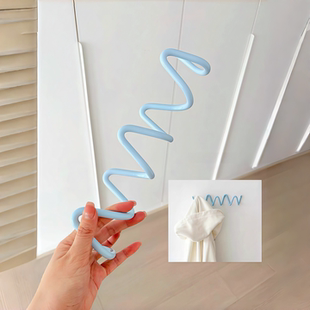 卧室门后波浪挂衣钩奶蓝色铁艺挂钩玄关厨房免打孔挂包挂帽墙壁架