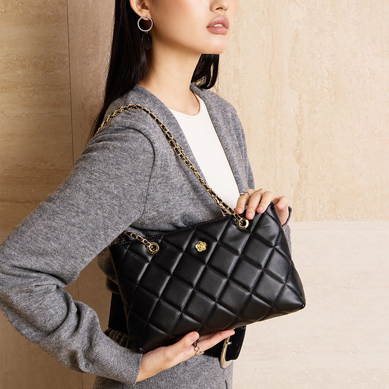 大容量真皮女包冬季2025新款潮时尚单肩斜挎包ins百搭链条链条包,箱包皮具/热销女包/男包,腋下包,淘宝优惠券,粉丝福利购,淘宝优惠卷