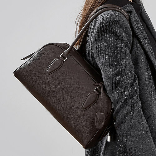 2026新款row india保龄球包波士顿包简约头层牛皮长手柄单肩腋下