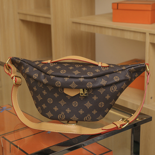 2025新款潮真皮女包高级感腰包单肩斜挎包手提大容量时尚印花胸包