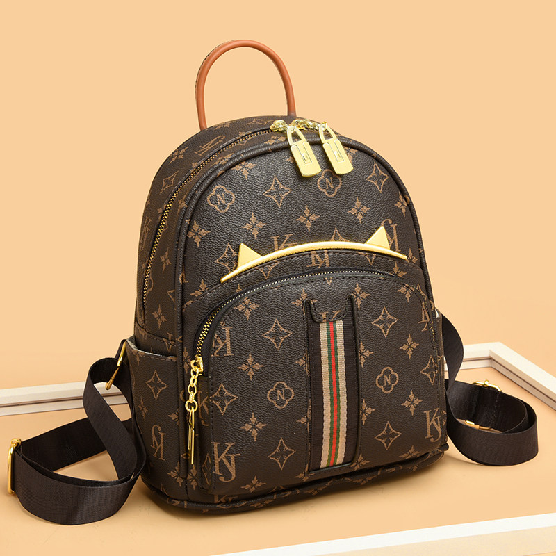 超火双肩包女2025新款时尚潮流百搭女士大容量高级感小众旅行背包