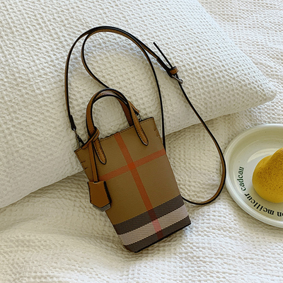 高级感真皮竖款小方包包女2025新款小众设计手提包百搭单肩斜挎包