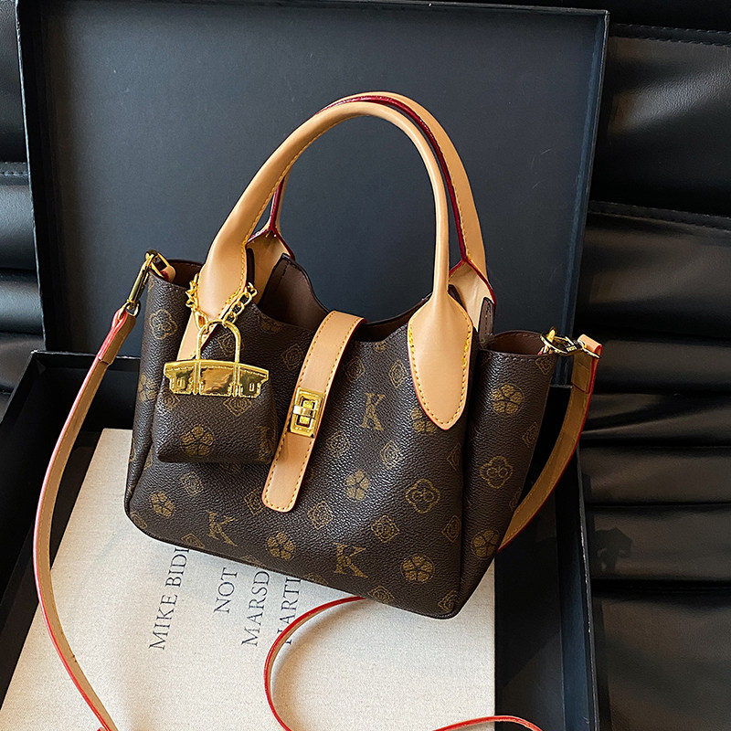 复古老花菜篮子包包女士2026新款高级感轻奢通勤单肩包斜挎手提包