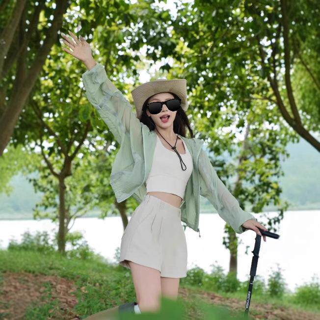 户外度假防晒衣女款轻薄透气外套连帽宽松休闲小个子防晒上衣