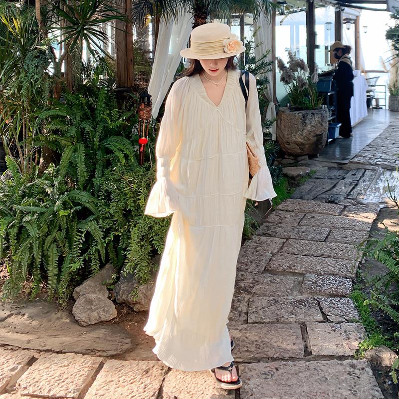 法式米白色长袖连衣裙女2025春秋季新款显瘦甜美温柔风漂亮长裙子