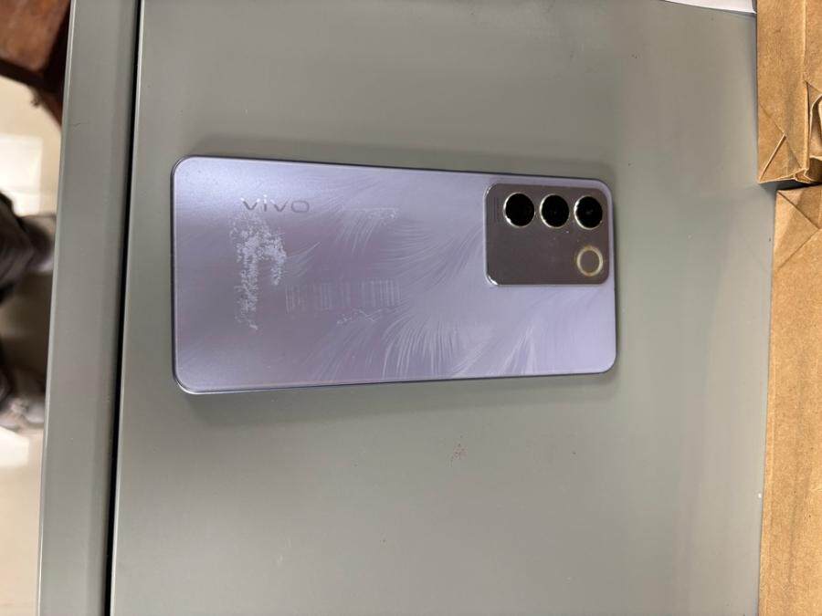 3月18日东方白色华为Mate60、白色iphone12promax等6部手机网络拍卖公告