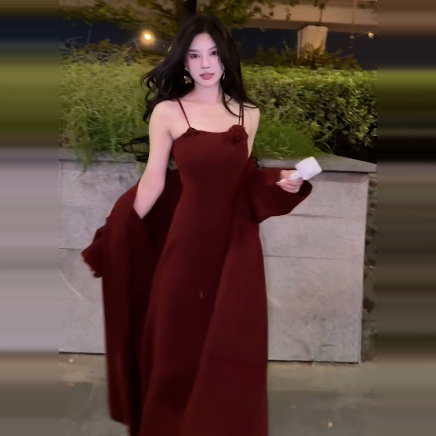 红色毛衣针织连衣裙子女秋季2026新款超火减龄长裙巨好看穿搭套装