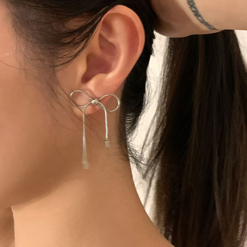 MONA张绮贤蝴蝶结流苏耳环显脸小