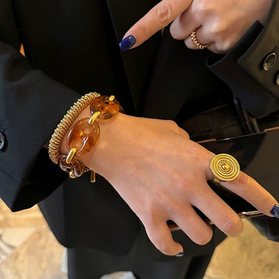 吾小历同款金色古巴复古猪鼻手链