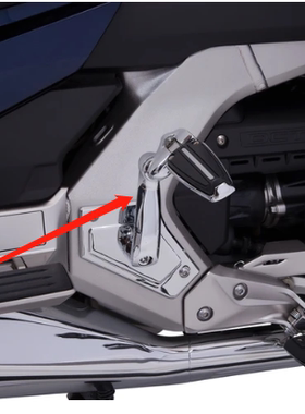 现货适用于金翼GL1800黑色电镀乘客脚踏可折叠乘客踏板Goldstrike