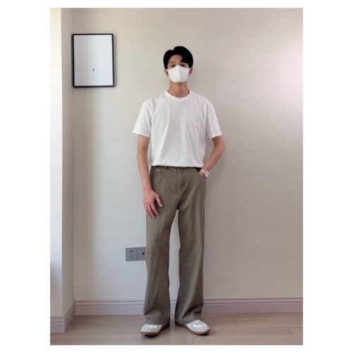 funststudio纯色宽松直筒牛仔裤