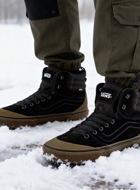 VANS秋冬高帮Ashwood Hi生胶底黑色男款板鞋VN000CXVB9M/D94KEK