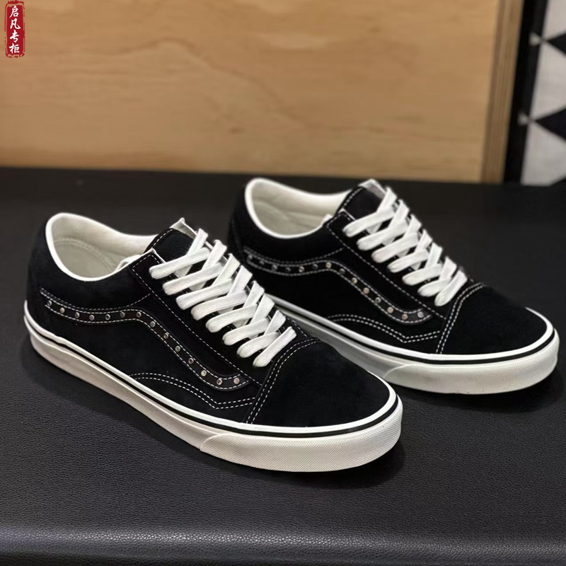 VANS经典黑色低帮板鞋休闲鞋