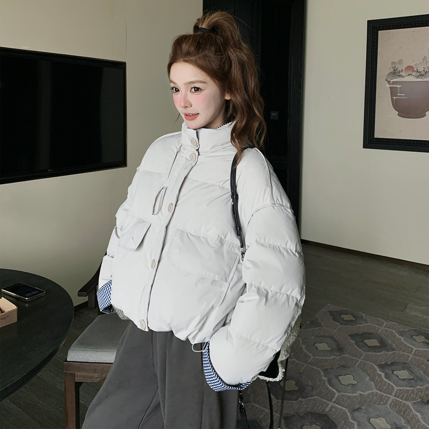 格纹拼接立领米白色羽绒服女2025