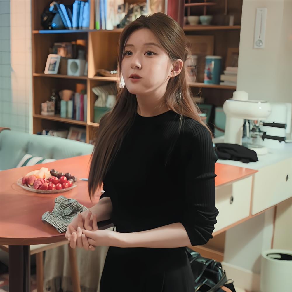 许我耀眼许妍赵露思同款黑色立领毛衣2025新款时尚同款百搭高级感