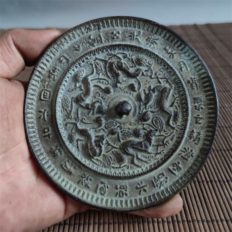 铜镜复古怀旧工艺品做工精致包浆老气品相佳家居装饰古玩爱好收藏