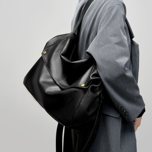 新款 行囊 大容量单肩斜跨真皮大包欧美风软皮托特包 履述先生