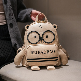 北包包原创设计2025新款大眼呆萌熊双肩包户外出行旅游休闲通勤包