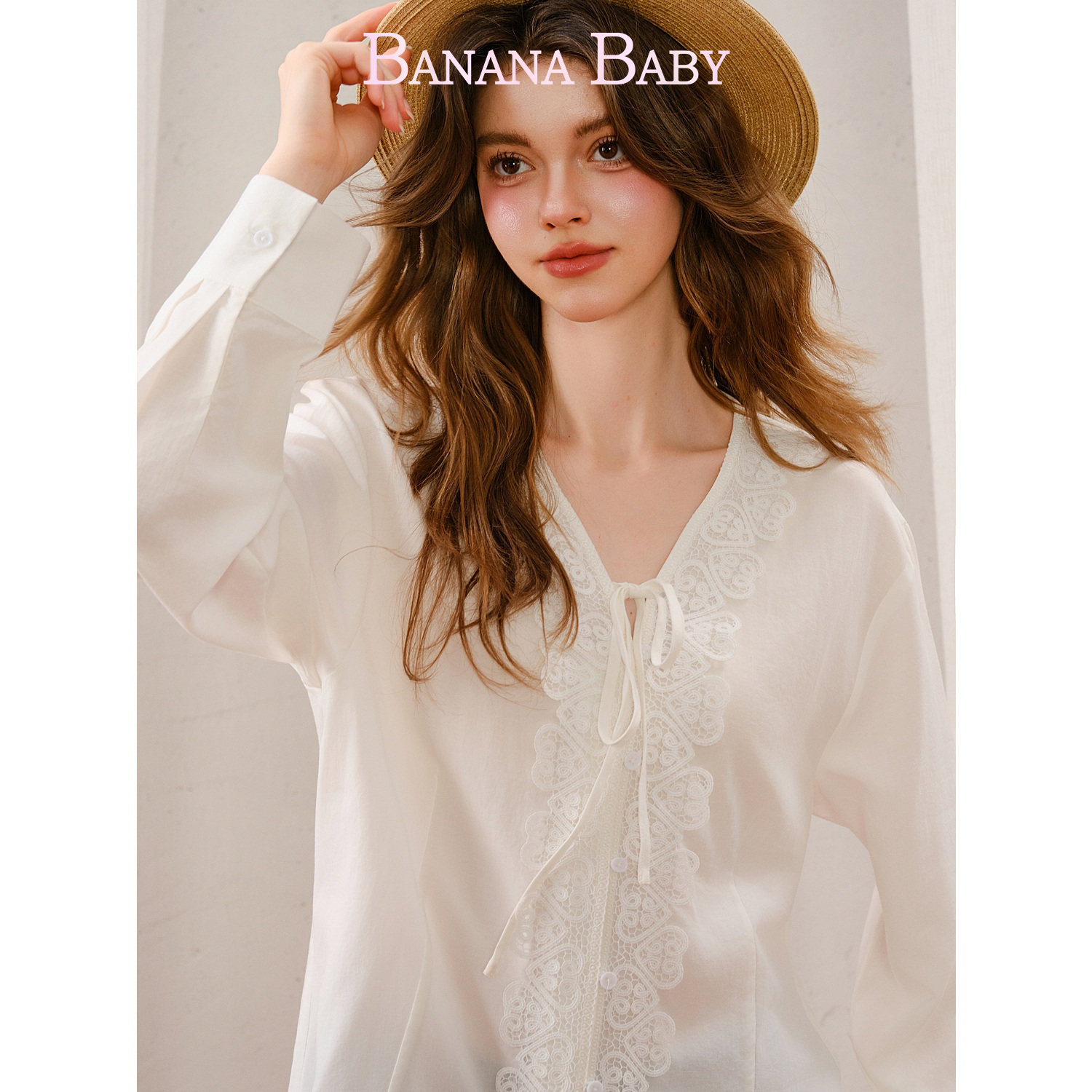 BANANA BABY2026年秋季新款法式蕾丝拼接V领系带宽松白色衬衫女