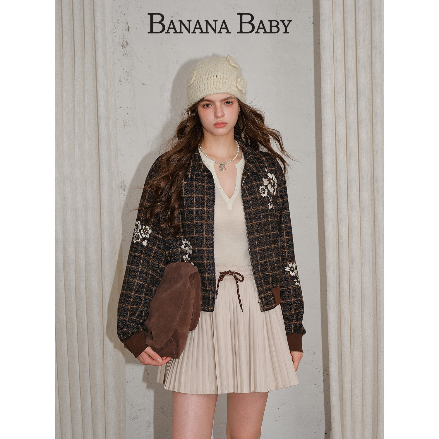 BANANA BABY2025年冬季新款复古潮酷感格纹短外套女花朵刺绣拉链