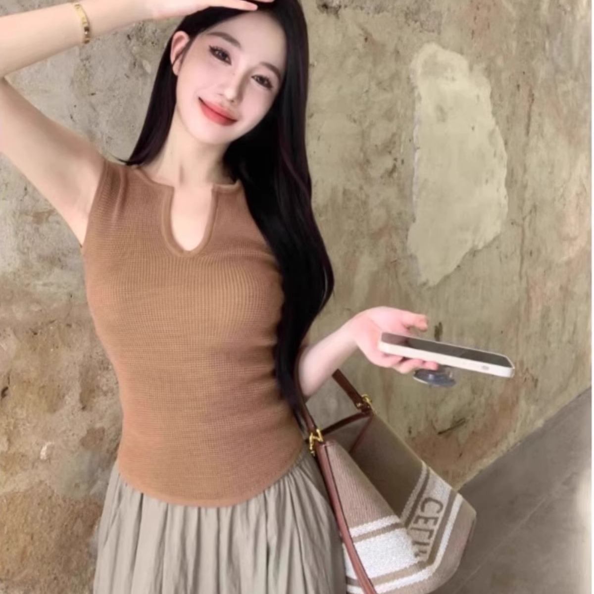 辣妹外穿针织背心女夏季2025年新款v领修身显瘦内搭打底无袖上衣
