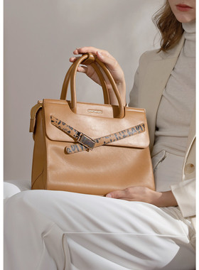 SHIPSHAPE通勤包2023新款包单肩手提高级感女小众设计斜挎小方包