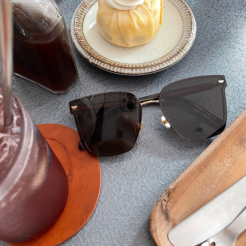 大框Prsr/帕莎防紫外线女太阳镜