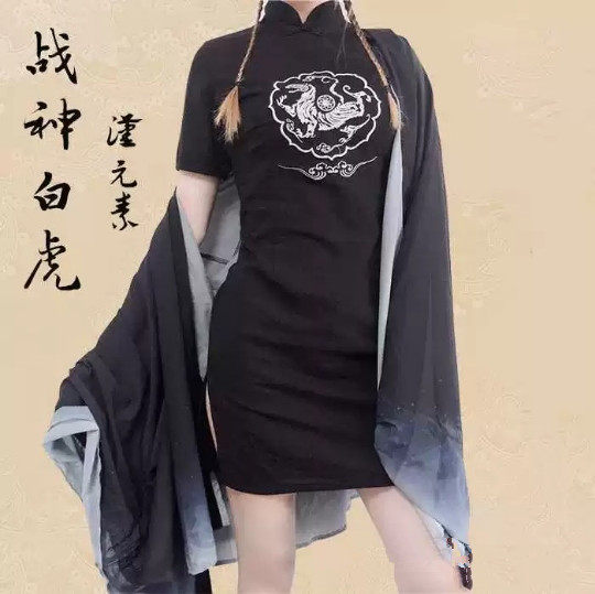 现货【战神白虎】复古刺绣改良旗袍杨超越暗黑汉元素性感小黑裙