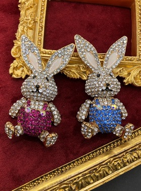 精致可爱小兔子超闪胸针镶满钻蓝色粉色钻滴釉个性别针高级配饰