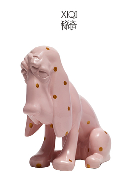 属相办公桌艺术品稀奇