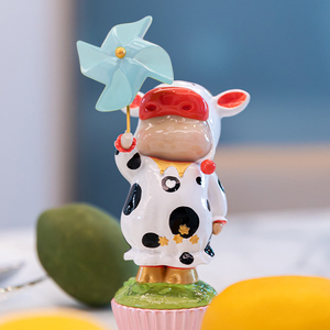 稀奇艺术瞿广慈《牛妞妞》办公室家居桌面创意礼品摆件雕塑