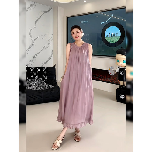 2026年夏季新款松弛感简约无袖连衣裙宽松显瘦气质优雅通勤长裙子
