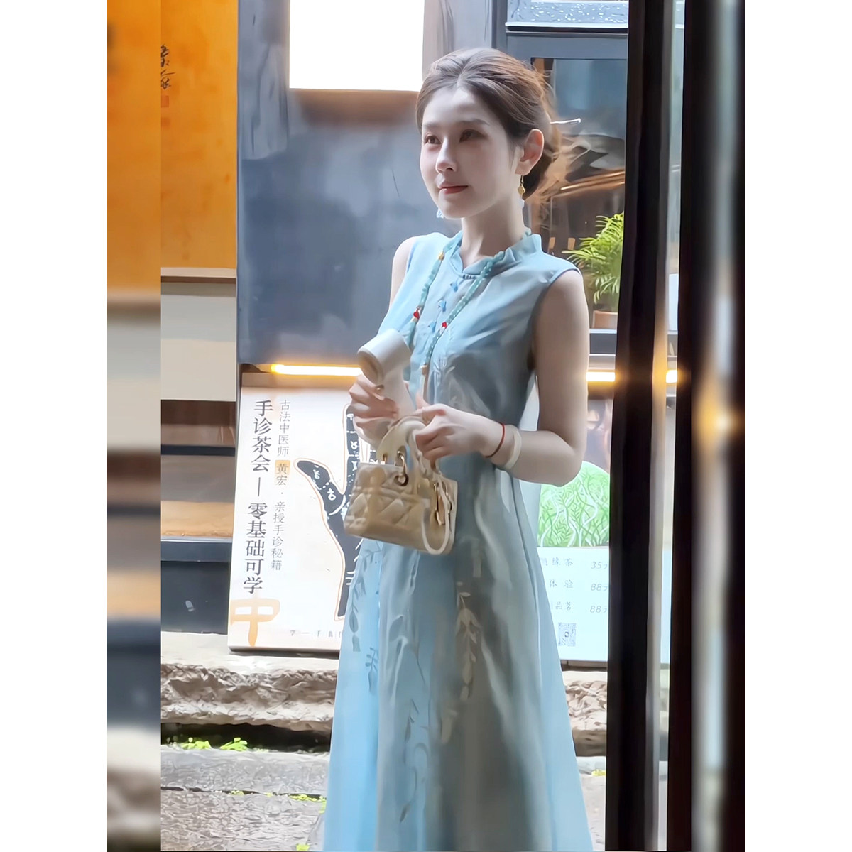 新中式温柔风气质韩系设计感刺绣背心裙叠穿吊带连衣裙两件套女夏图片