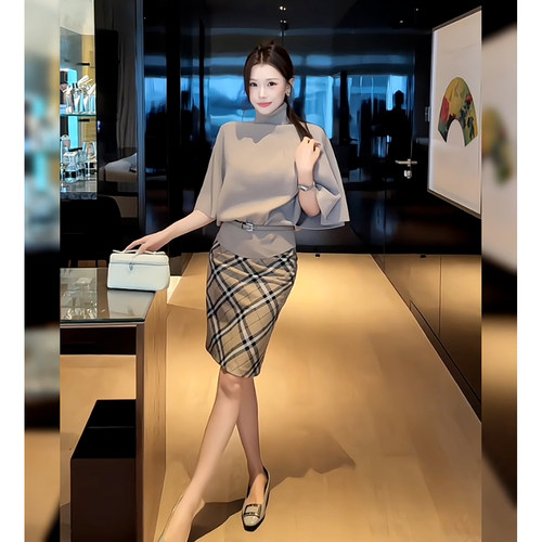 纯欲穿搭套装2026秋季法式气质绝美斗蓬针织上衣包臀半身裙两件套