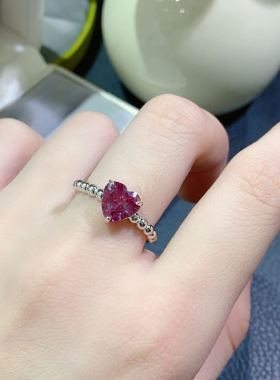 绝美亚历山大戒指阳光下呈绿色至蓝绿色S925银精工镶嵌主石8*8mm