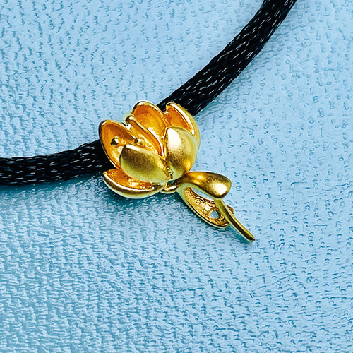 观音莲花18K金磨砂质地金扣头