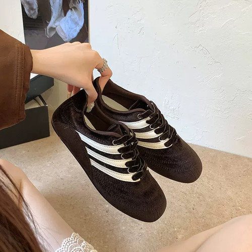 复古透气软底百搭休闲女运动鞋子