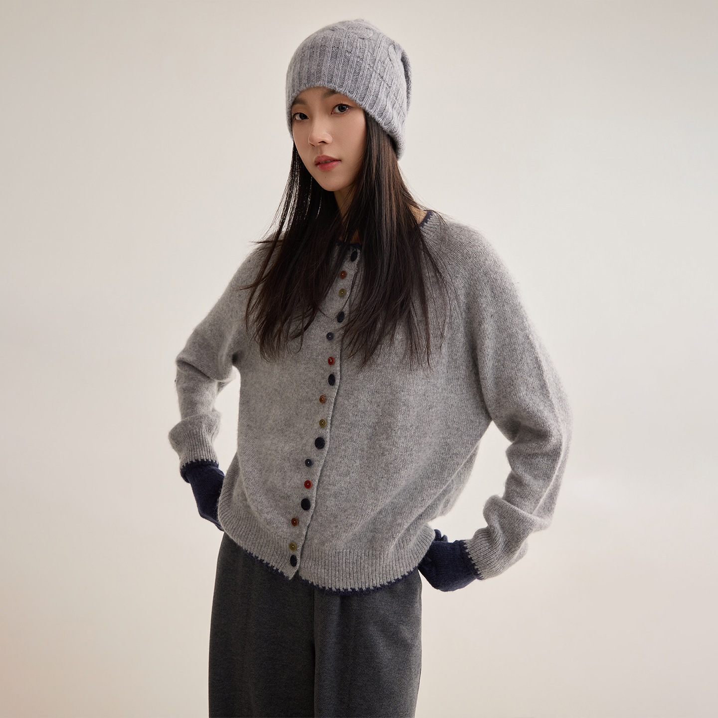 山羊绒/绵羊毛亨利领开衫毛衣