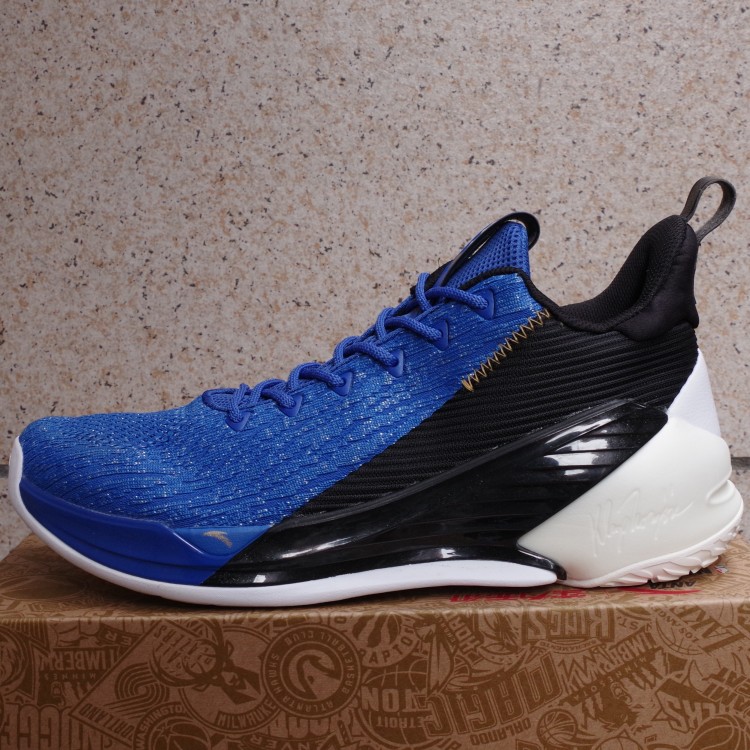 安踏新款透气汤普森四代kt4运动减震实战战靴低帮篮球鞋11921102